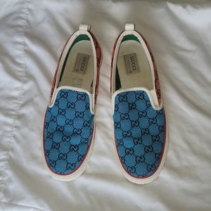 Mens Gucci tennis 1977 slip-on sneaker size 9 blue green red